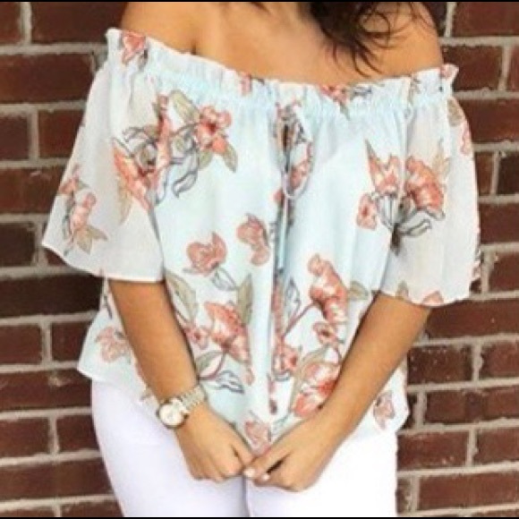 ‼️SOLD‼️Floral off the shoulder top! - Picture 1 of 3